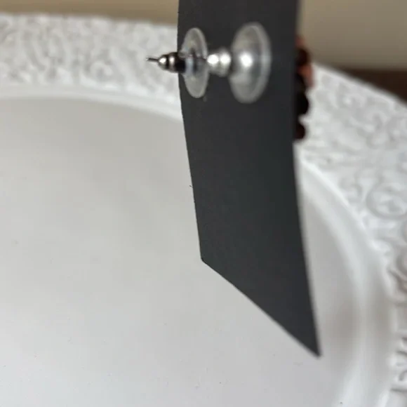 Elegant Pink Floral Earrings - Picture 2 of 2